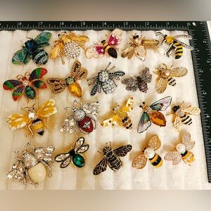 Lot of 20 Bee Brooches Pins Vintage Style Rhinestone Enamel Crystal Insect